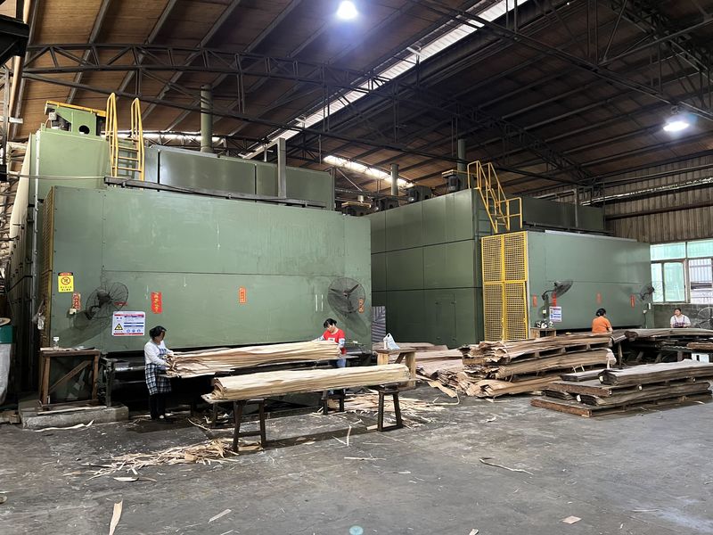 Dongguan Lingfeng Wood Industry Co., Ltd. manufacturer production line